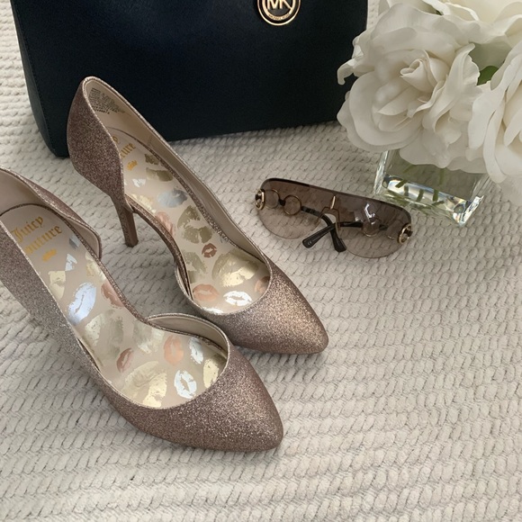 Like New... Juicy Couture Metallic Gold Shoes - Picture 5 of 5